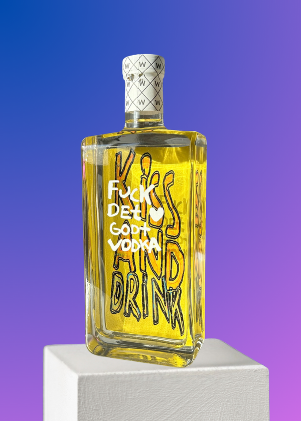 Poul Pava "FDG"(Kiss And Drink) Vodka  original-Øko. 40 % - 70 cl.