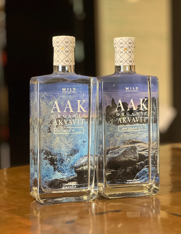 AAK Akvavit 2 stk. m/6 glas øko. vol 38% - 70 cl.